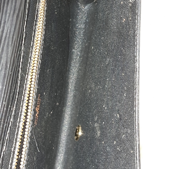 LV Wallet - Picture 6 of 14